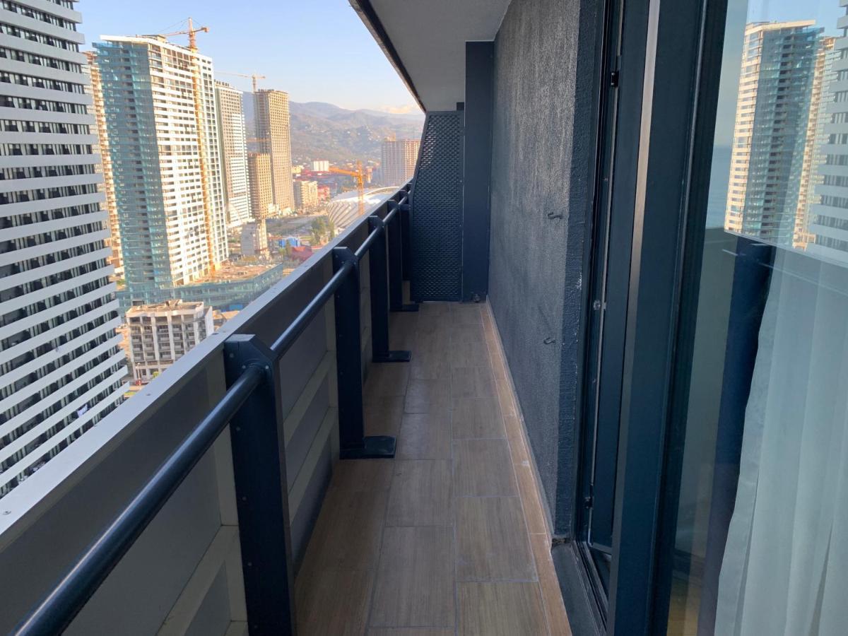 Vip Aparthotel Orbi City Sea View Batumi Exterior photo