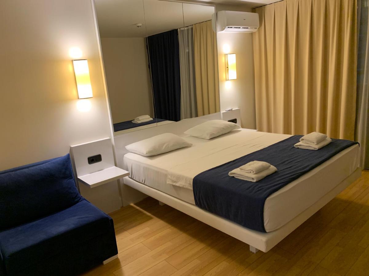 Vip Aparthotel Orbi City Sea View Batumi Exterior photo