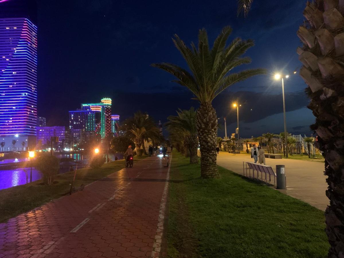 Vip Aparthotel Orbi City Sea View Batumi Exterior photo