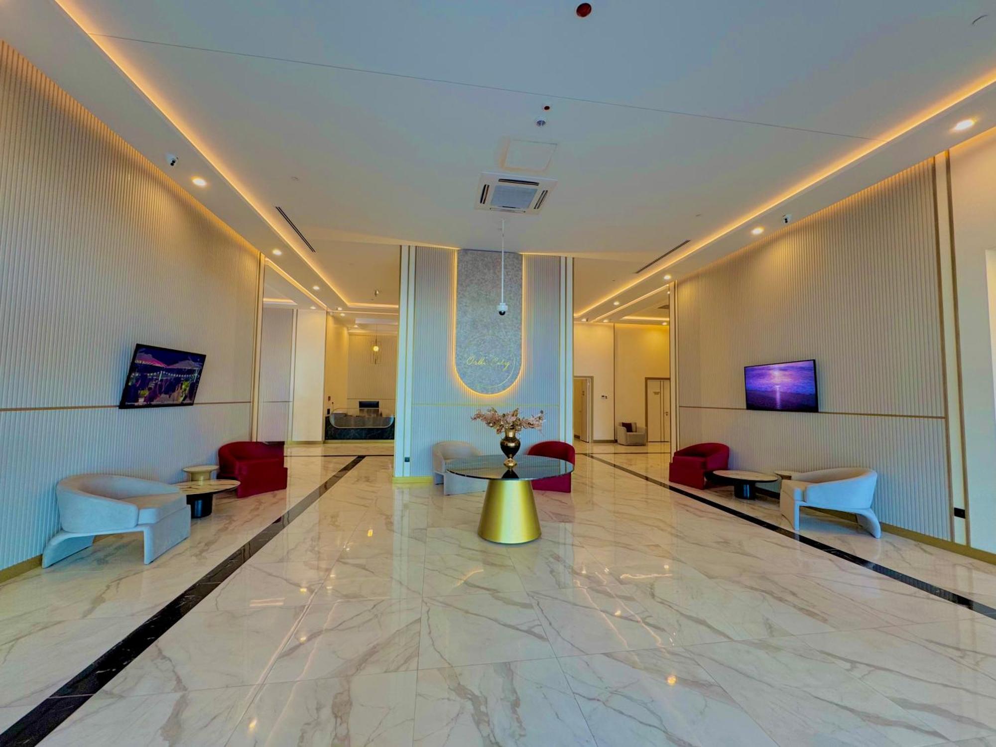 Vip Aparthotel Orbi City Sea View Batumi Exterior photo